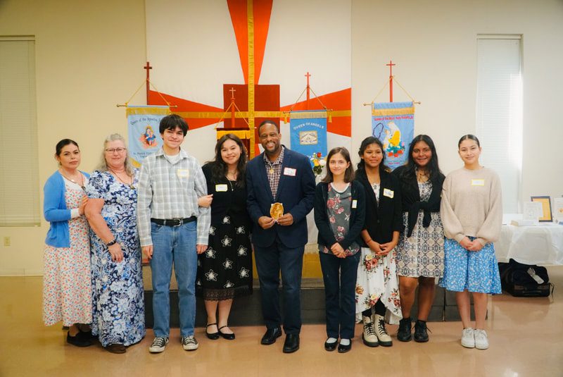 2024-aux-tea-dcn-gerard-with-queen-of-the-apostles-jrs (1)