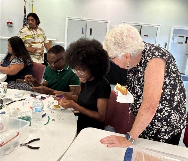 aug-24-image-28-sr-mary-lou-from-queen-of-angels-helping-idia